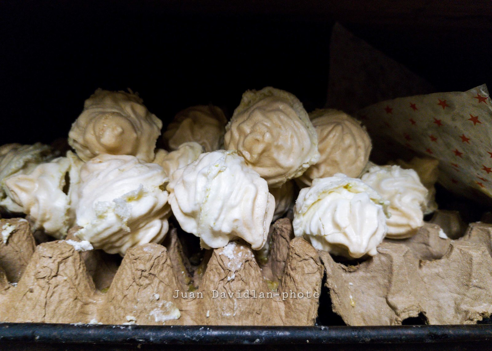 Dulces de merengue blanco, tradición de la familia Villa